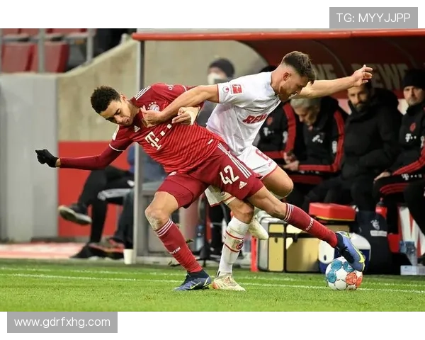 拜仁慕尼黑进攻线强势，德甲赛季表现稳健，火力全开领跑积分榜