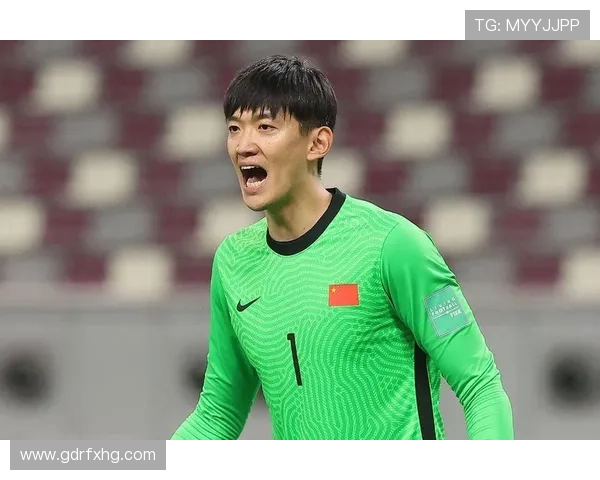 颜骏凌关键扑救表现稳健，助力球队取得重要胜利