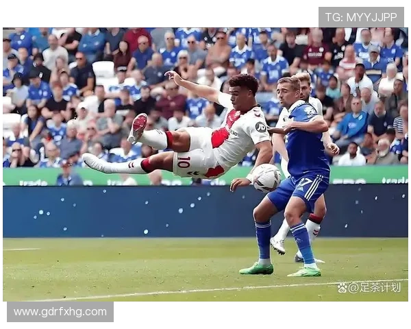 伯恩利边路速度持续提升，攻防转换效率显著增强