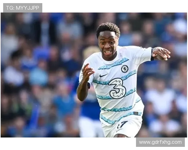 无球冲刺与纵深打击：努涅斯的核心战术价值