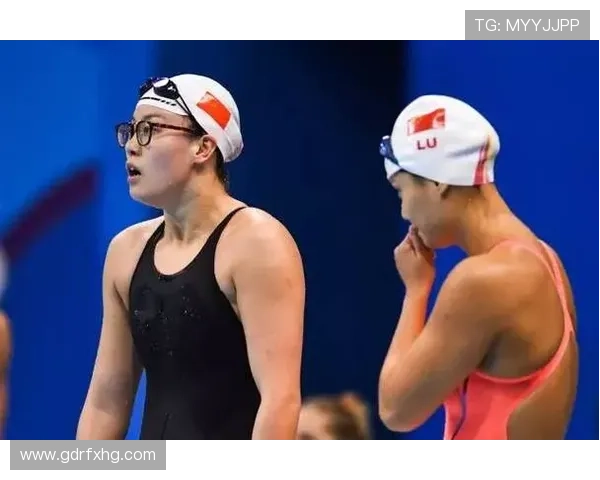 傅园慧训练完直接打车去吃火锅，教练在后面追着喊“你刚游完三千米！”